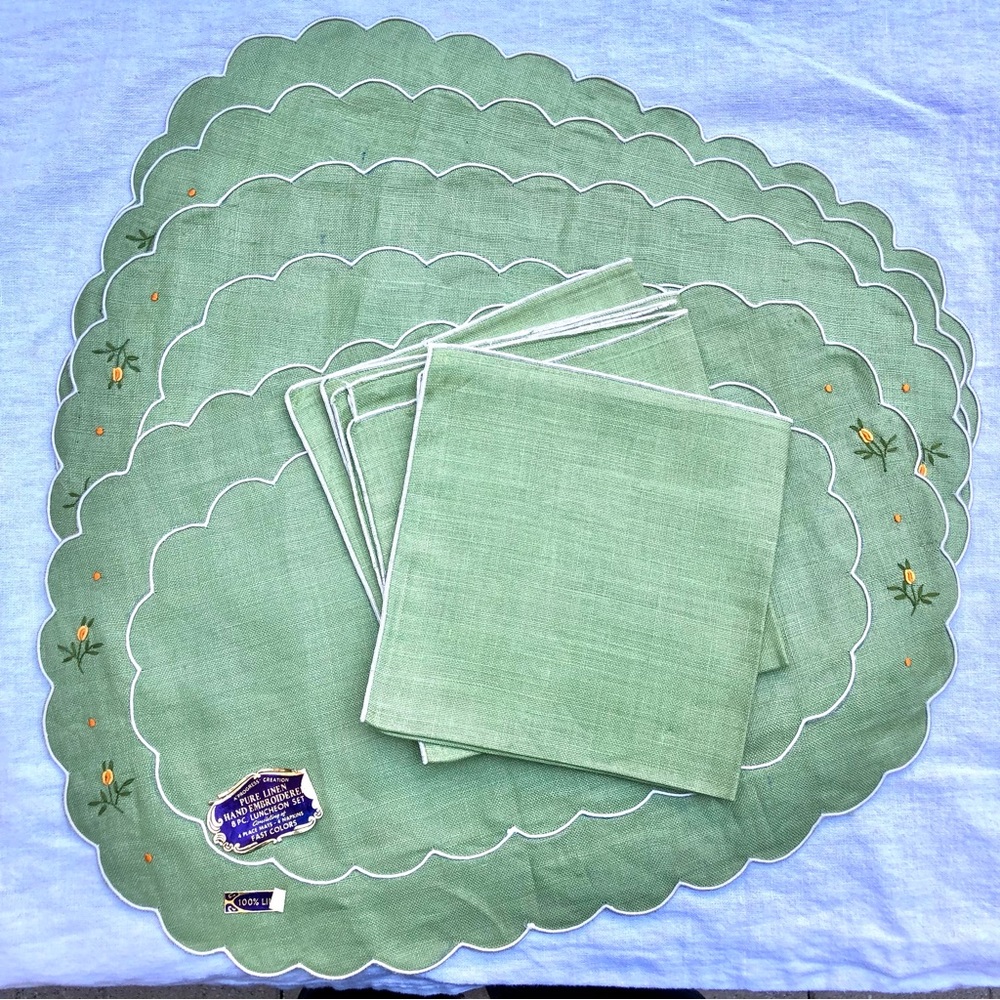 New Vintage 100% Linen Embroidered Placemats with Napkins set